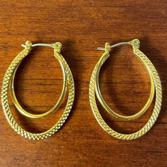 Bundle 3 for $12. Gold Tone Hoop Earrings - Picture 1 of 2